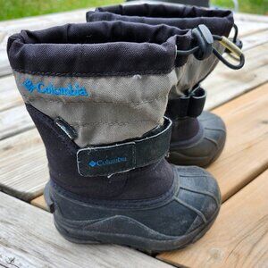 COLUMBIA Little Kids' Powderbug Plus II Warm Waterproof Boot Size 8